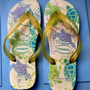 Havianas Turtles! Flip Flops Women Patterned Size 41/42 USA9 EUR43/4